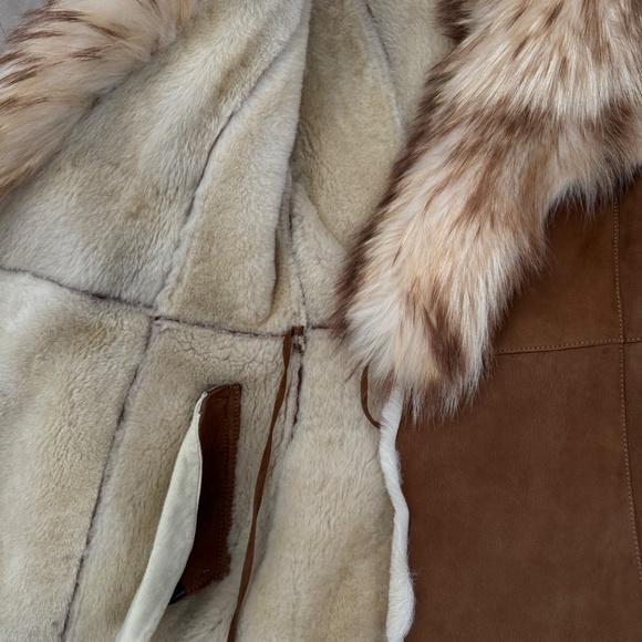 Vintage shearling coat with genuine Fox fur collar - Picture 12 of 16